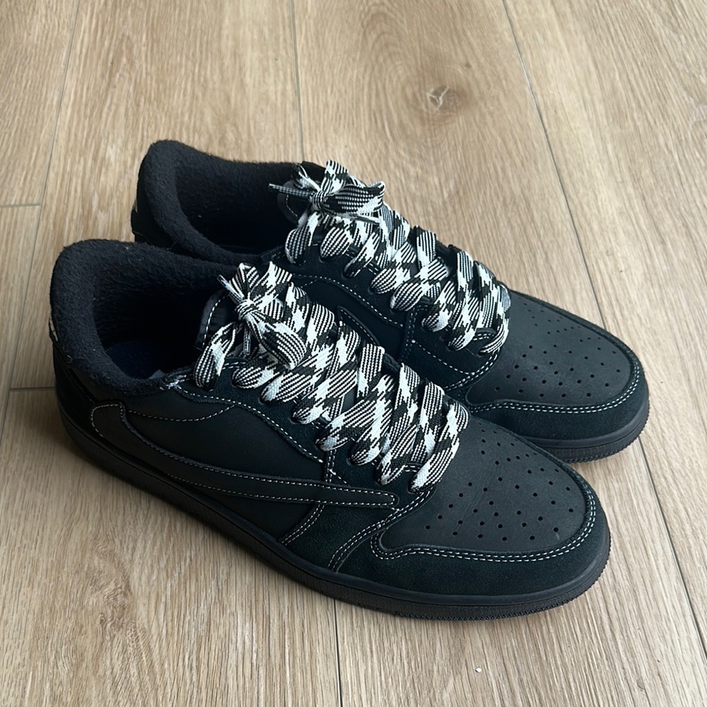 Nike Travis Scott Air Jordan 1 Retro Low OG Black Phantom